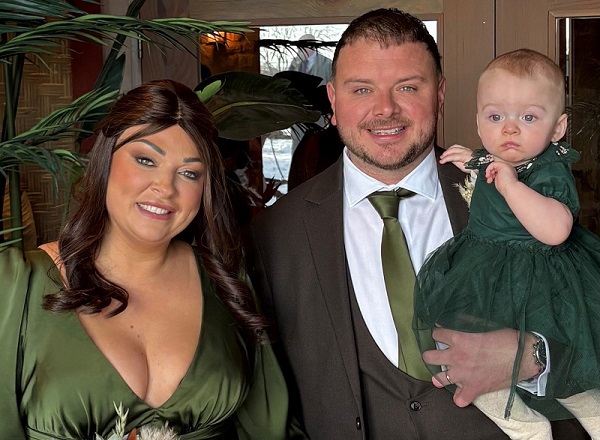 Laura Faz And Family